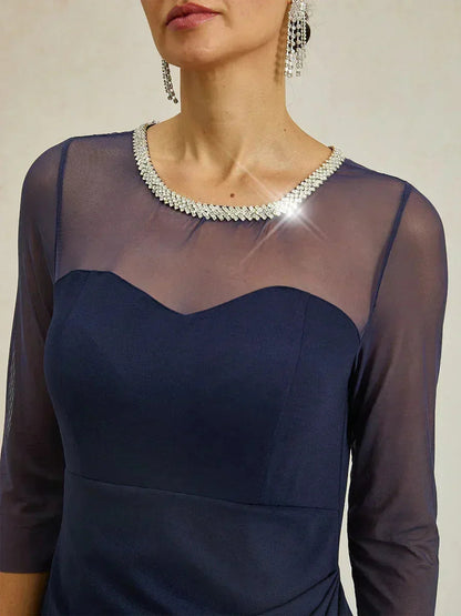 Vestido midi entallado con drapeado