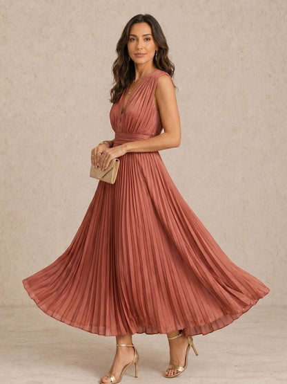 Vestido midi plisado con escote en V