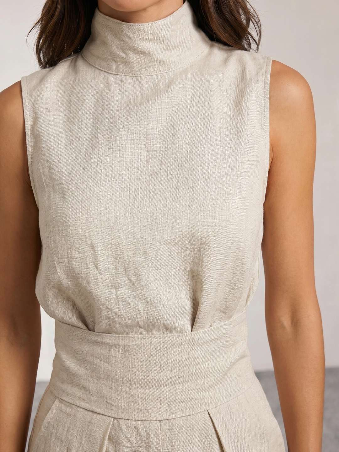Mono fluido con cuello alto