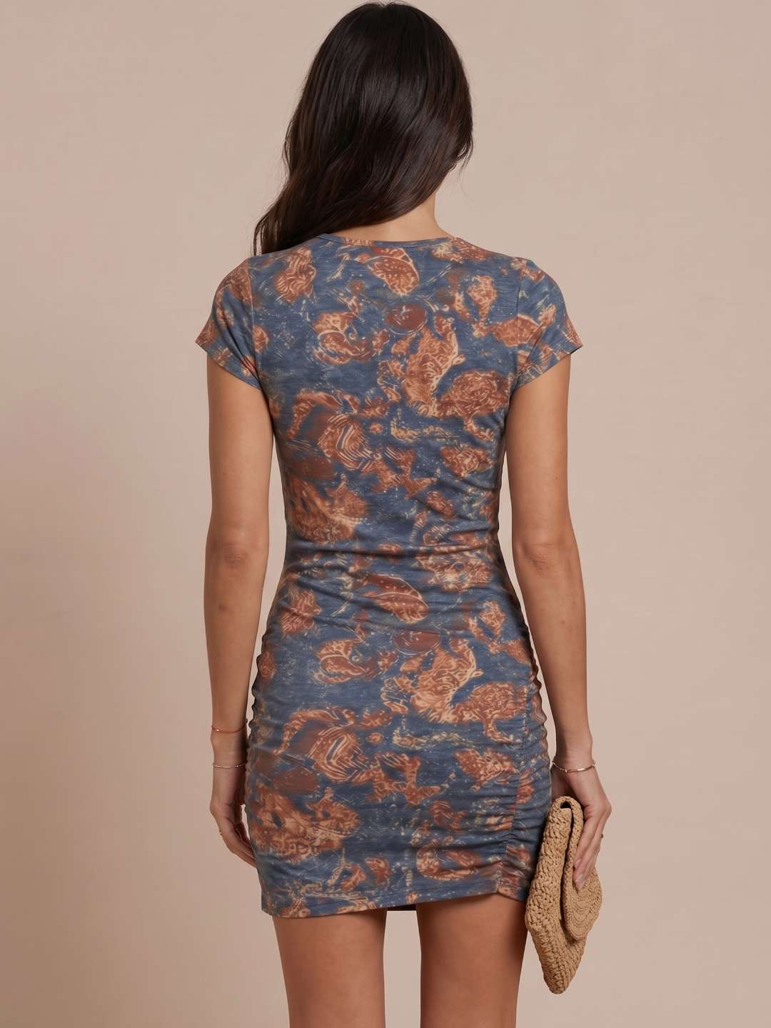 Vestido mini con detalle fruncido