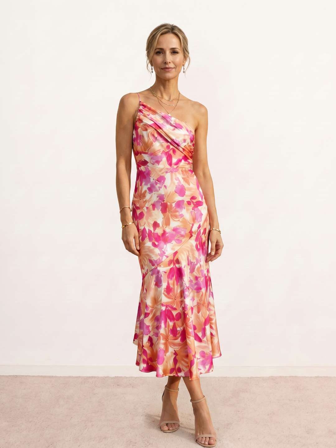 Vestido midi estampado con escote asimétrico