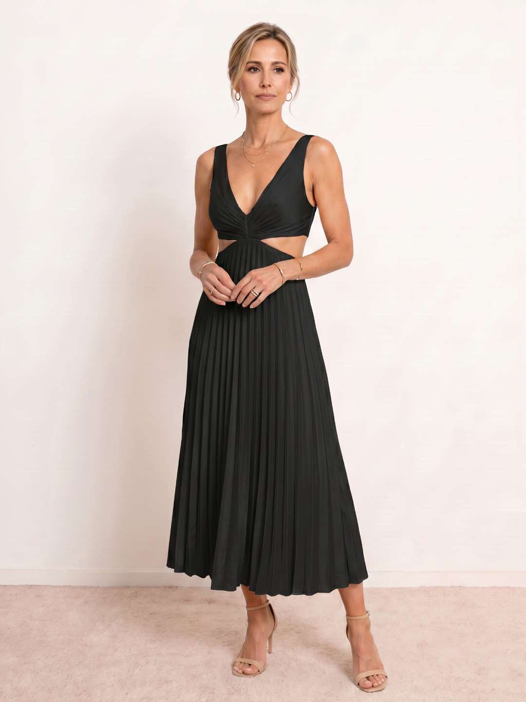 Vestido midi plisado con escote en V