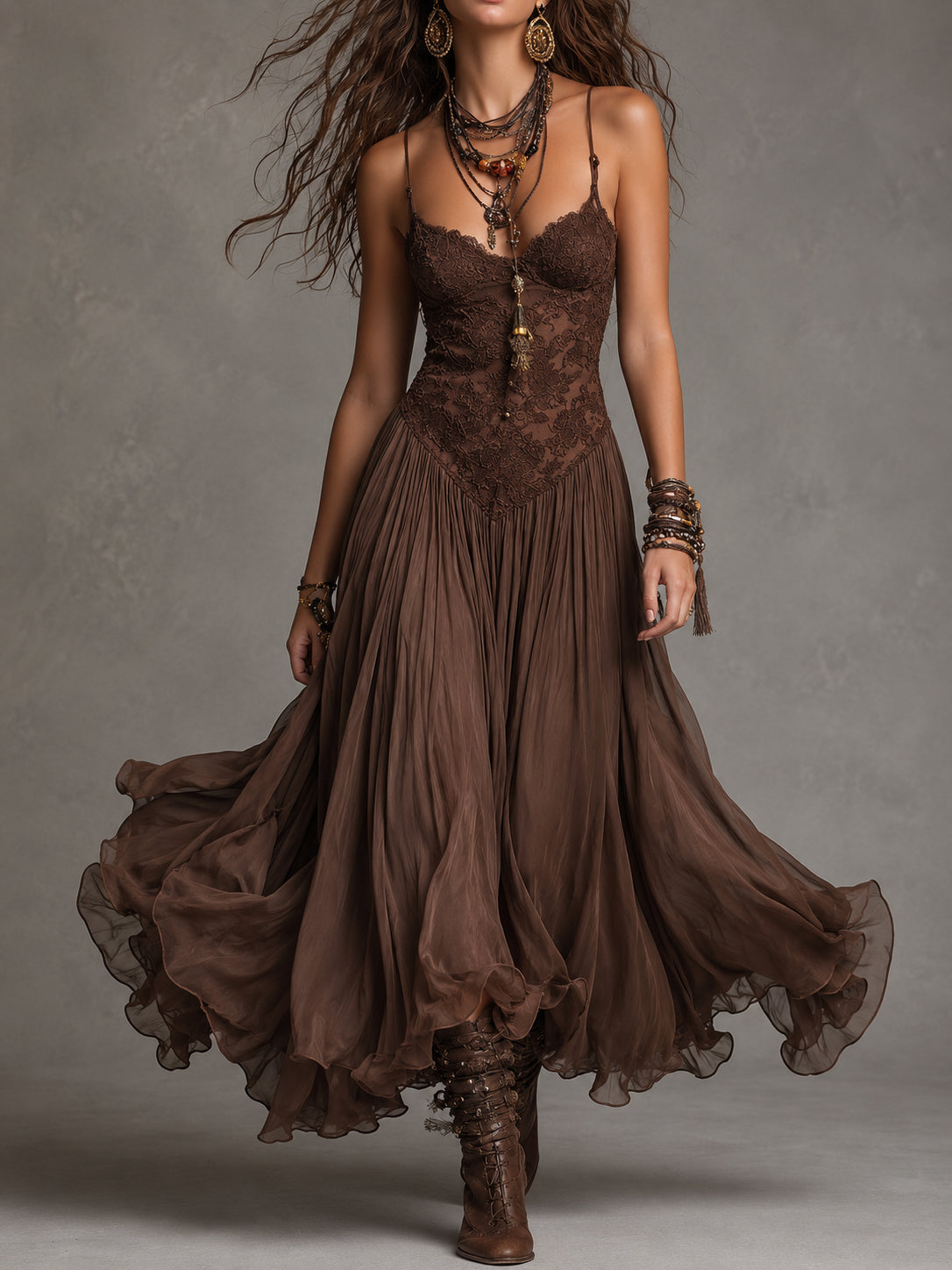 Vestido Maxi de Chifón con Paneles de Encaje Marrón