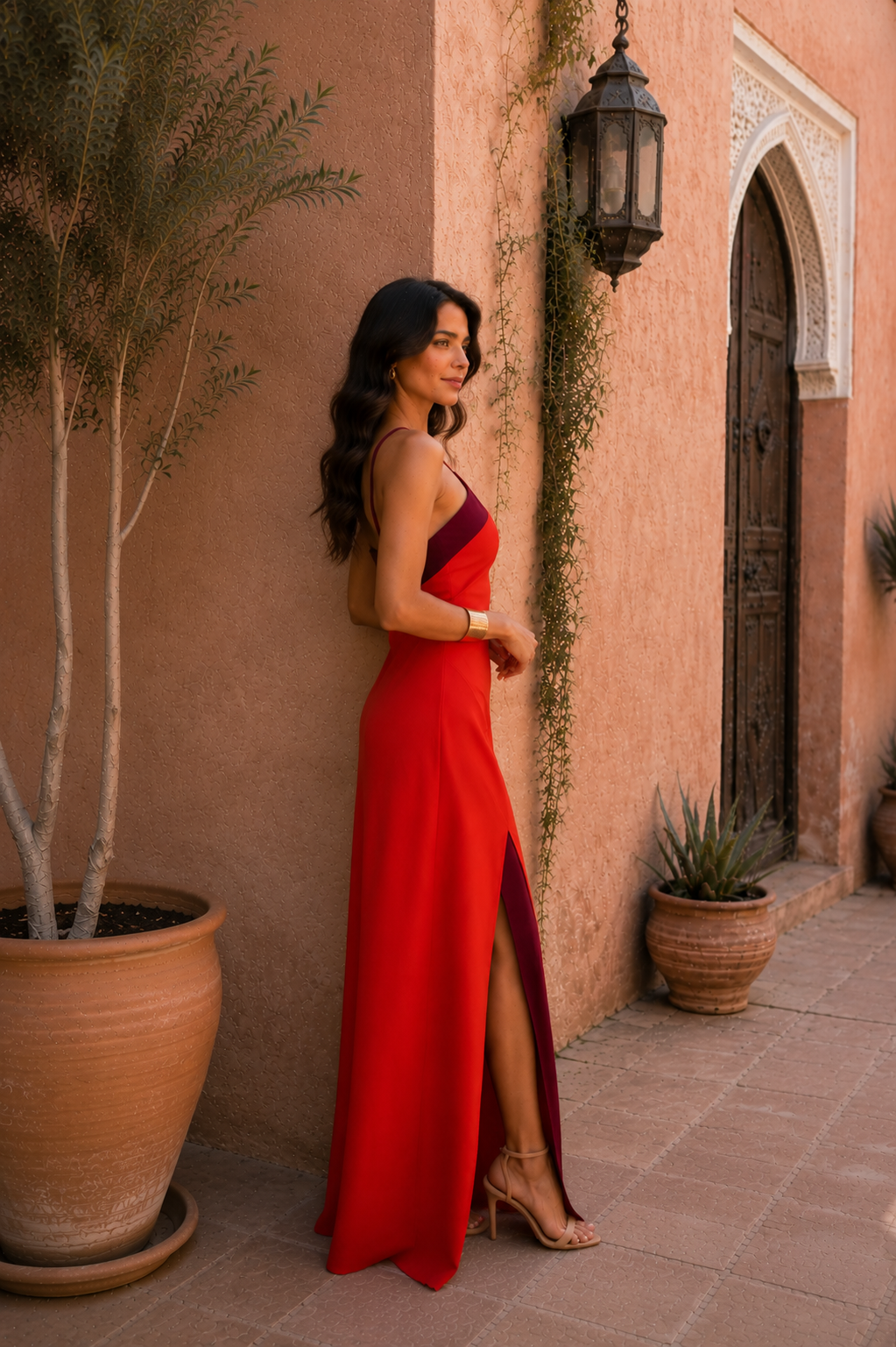 Vestido largo halter con abertura