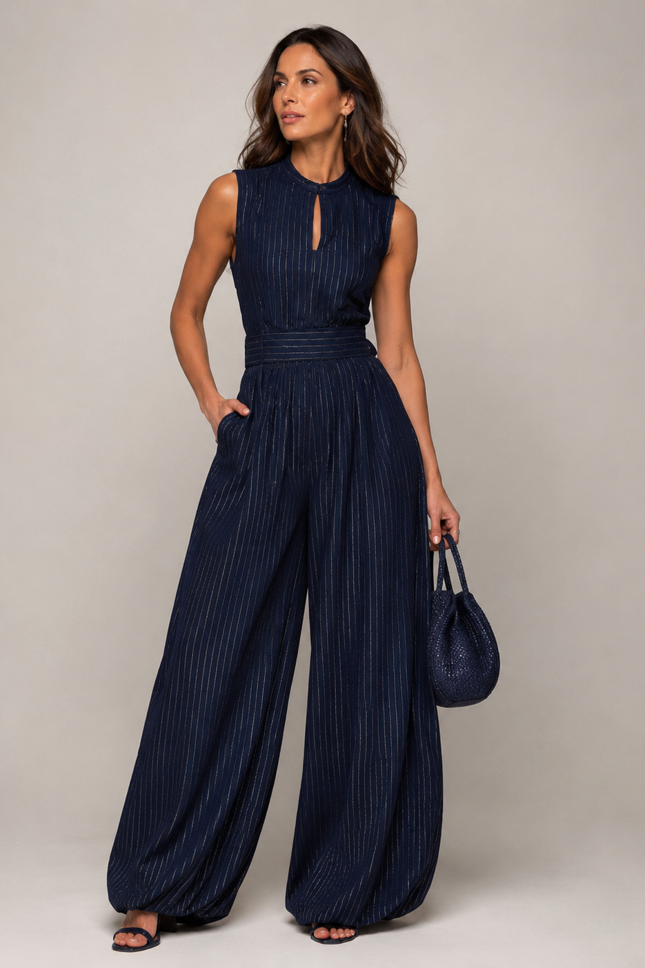 Megan | Combinaison chic sans manches™